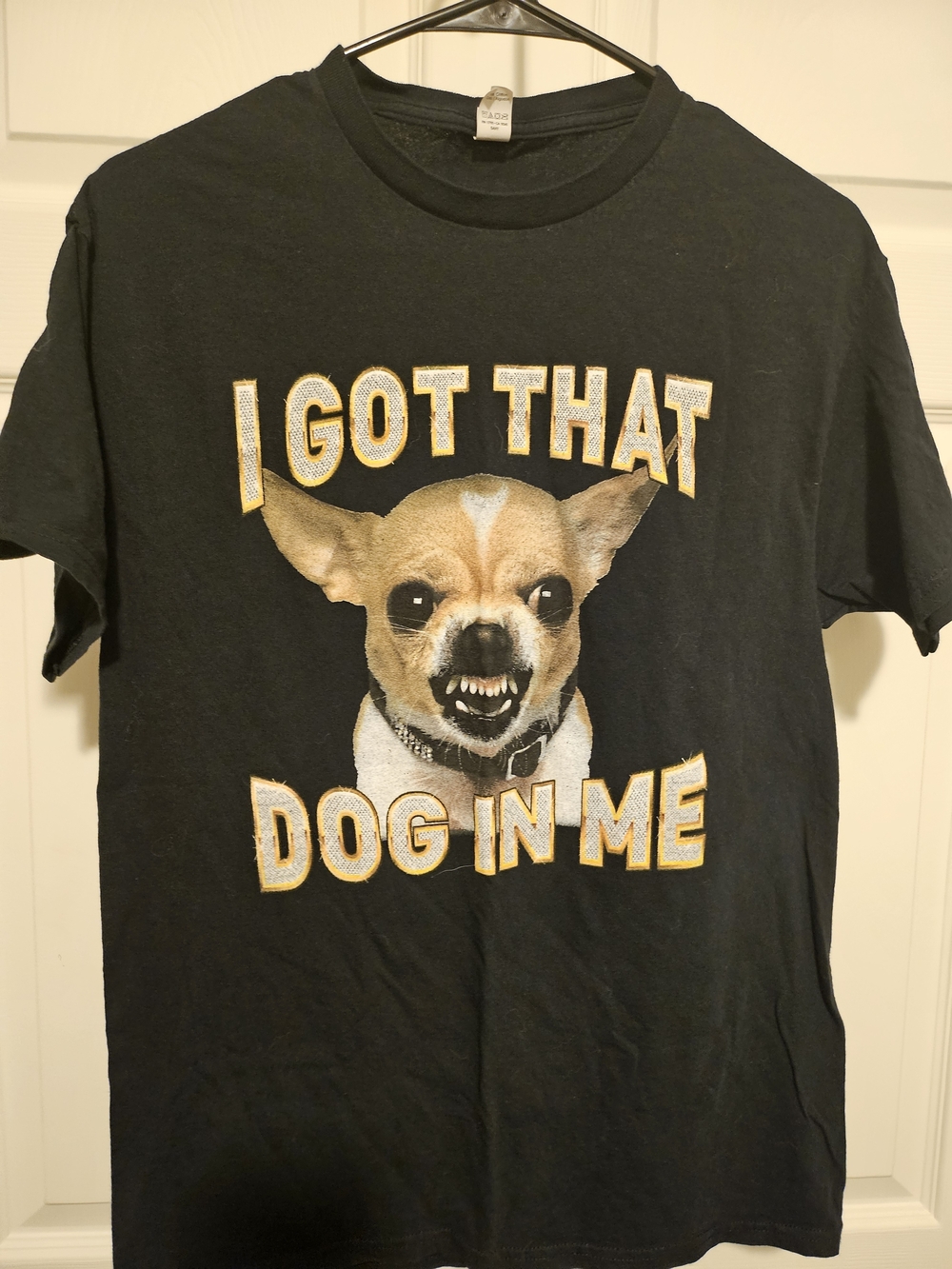 Fruit of the Loom Black Graphic Chihuahua Dog Tee with Yellow Accents - Picture 2 of 4